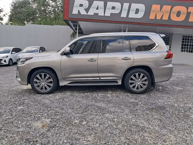 LEXUS LX