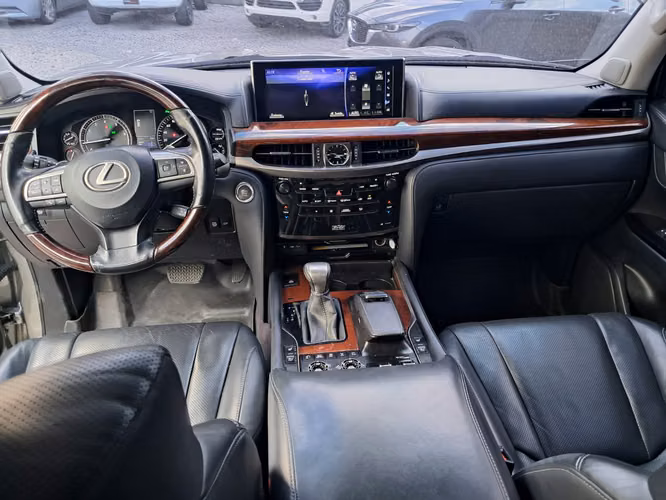LEXUS LX