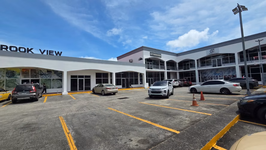 Alquiler de Local Comercial en Plaza Albrook View, 75m2