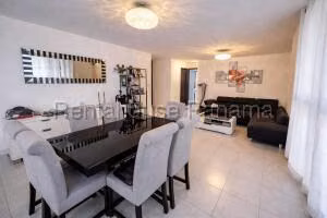 Venta de Apartamento con 113m2 en Punta Paitilla PH Vozcaya 26-6398SR