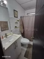 Venta de Casa con 235m2 en Reparto Nuevo Panama PH La Fontana 26-6406SR