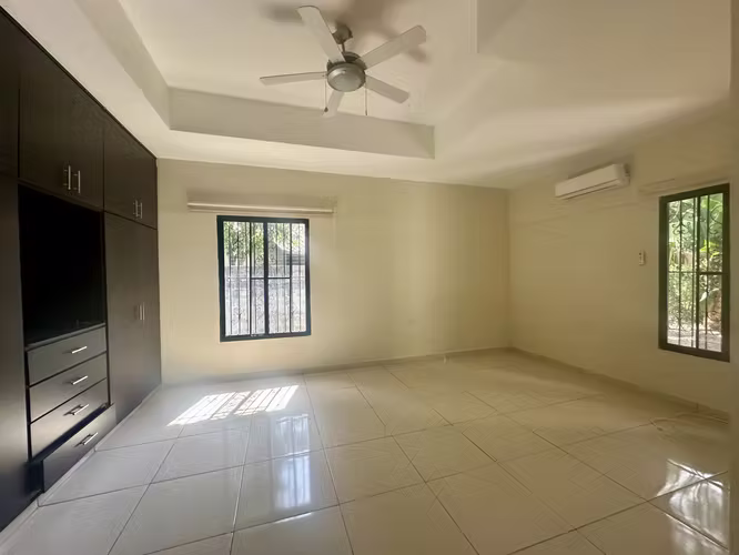 SE ALQUILA CASA AMPLIA Y CERCADA EN RESIDENCIAL EXCLUSIVO DE DAVID - Imagen 11
