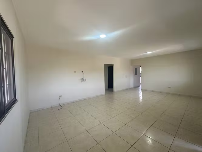 SE ALQUILA CASA AMPLIA Y CERCADA EN RESIDENCIAL EXCLUSIVO DE DAVID - Imagen 4