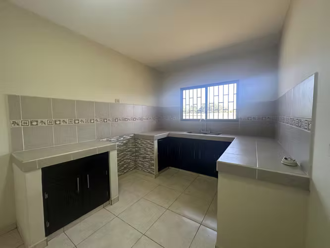 SE ALQUILA CASA AMPLIA Y CERCADA EN RESIDENCIAL EXCLUSIVO DE DAVID - Imagen 8