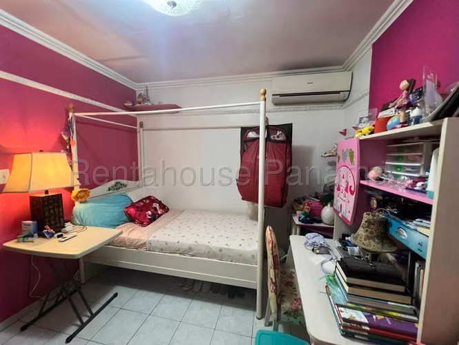 Venta de Casa en Altos de Panama Villas de Vizcaya Mts2: 230 PD