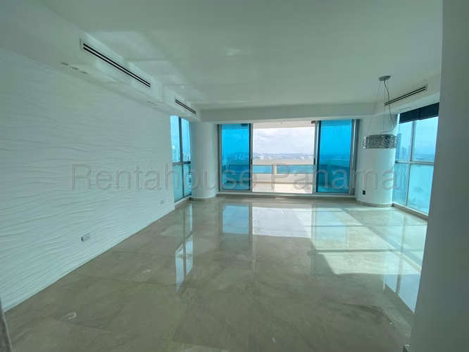 Apartment for Sale in San Francisco LA26-5636