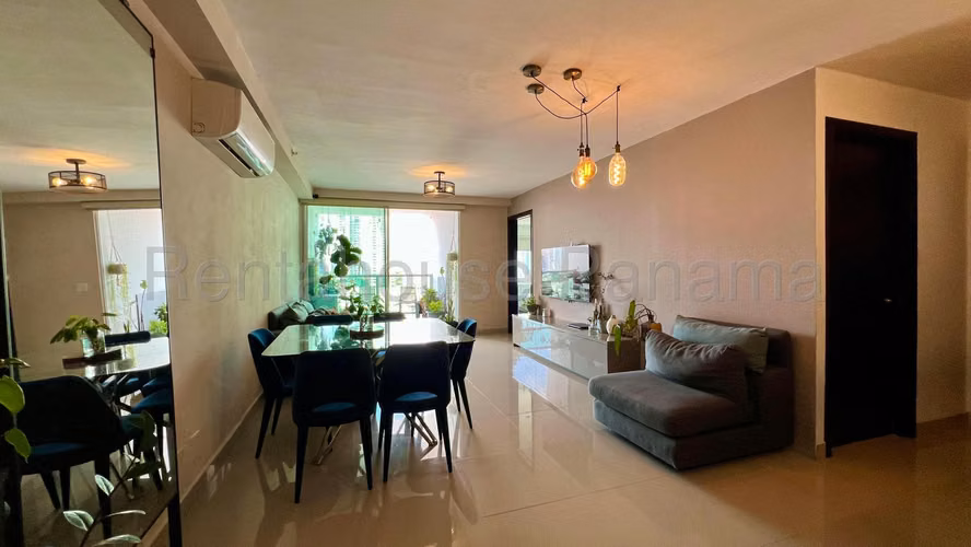 Amplio Apartamento en los Angeles Ph Leaf Tower Mts2: 113.53PD