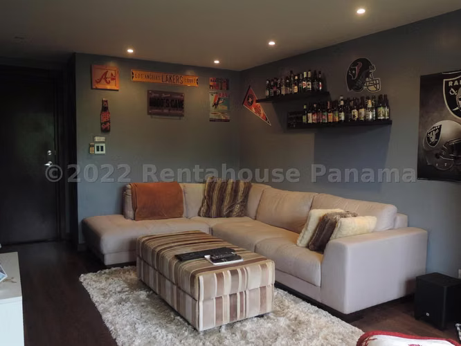 Venta de acogedora Casa en Brisas del Golf Mts2: 833 PD
