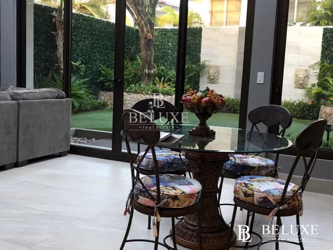 ALQUILER DE CASA REMODELADA EN ALTOS DEL GOLF (6)