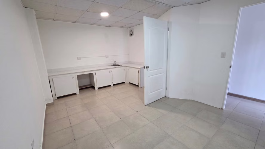 Alquiler de Local Comercial en Plaza Albrook View, 75m2