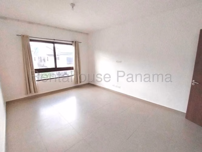 ALQUILER DE CASA EN GARDENIAS BRISAS DEL GOLF HQ