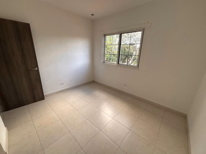 VERSALLES / CASA 260M² / 3 REC / 3.5 BAÑOS / 2 PISOS / PARKING TECHADO