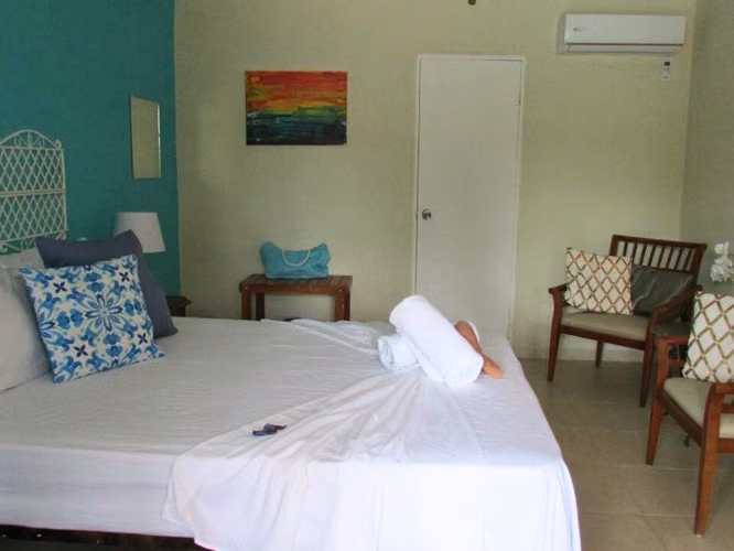 SE VENDE VILLA DE 8 RECÁMARAS EN CORONADO (13)