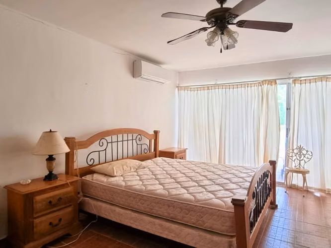 SE VENDE VILLA DE 8 RECÁMARAS EN CORONADO (13)
