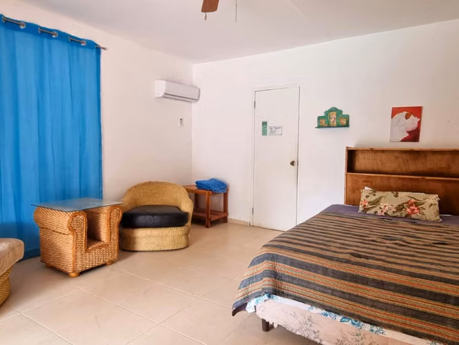 SE VENDE VILLA DE 8 RECÁMARAS EN CORONADO (13)