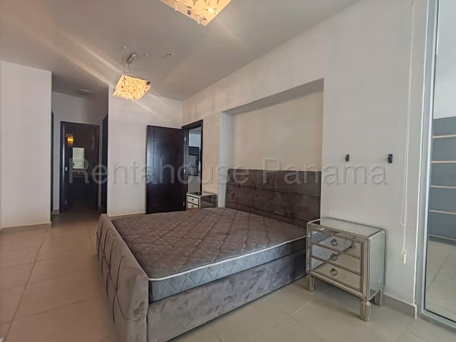 Se Vende Apartamento en Avenida Balboa VLU26-6047