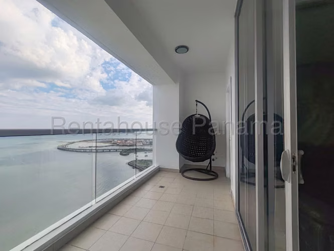 Se Vende Apartamento en Avenida Balboa VLU26-6047