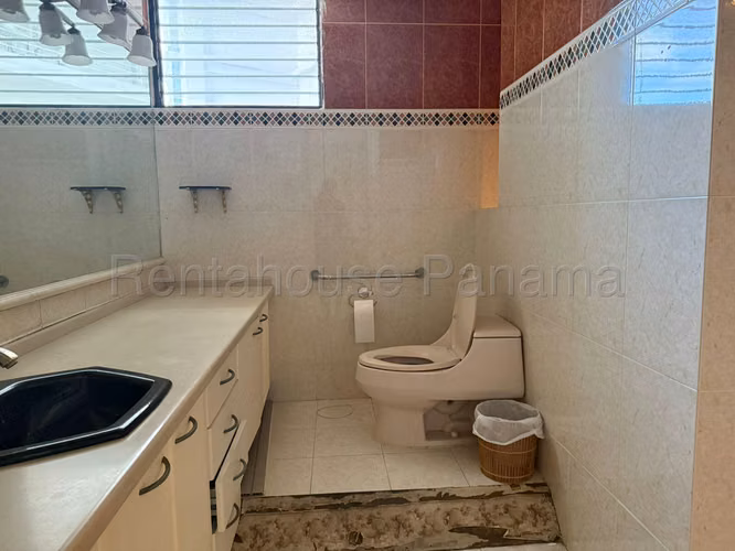 Se Vende Apartamento en Avenida Balboa VLU26-6158