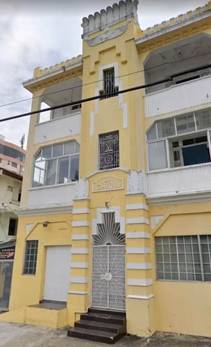 Bella Vista, Via España, Vendo 2 edificios antiguos