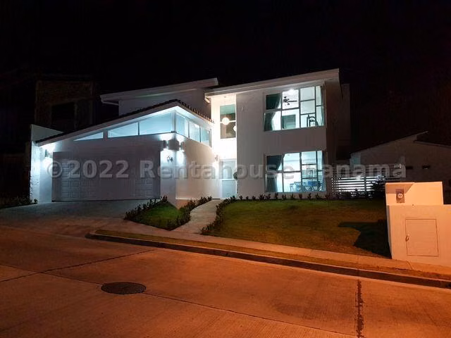 vendo casa en HORIZONTES altos de panama OF 25-4450
