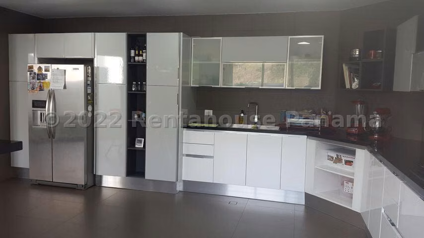 vendo casa en HORIZONTES altos de panama OF 25-4450