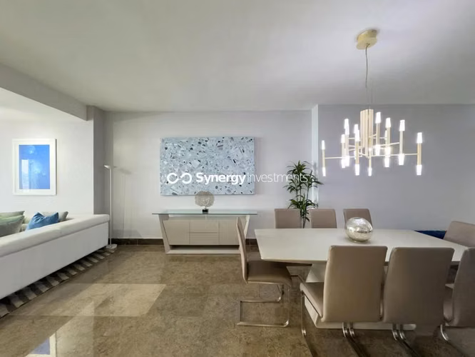 Apartamento en Venta en Avenida Balboa