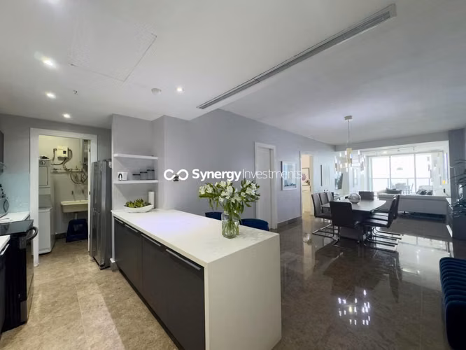 Apartamento en Venta en Avenida Balboa