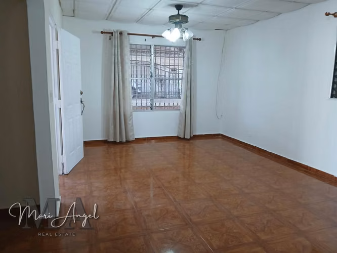 VENTA DE CASA EN SAN ANTONIO