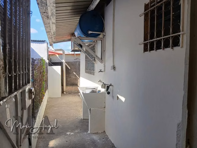 VENTA DE CASA EN SAN ANTONIO