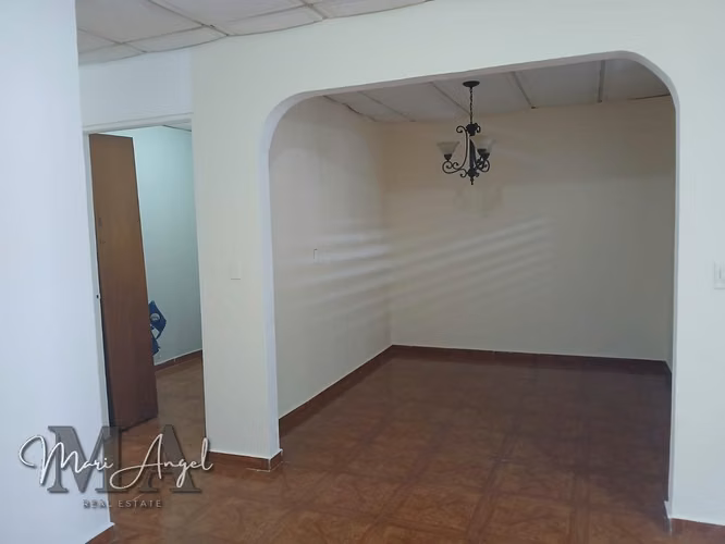VENTA DE CASA EN SAN ANTONIO
