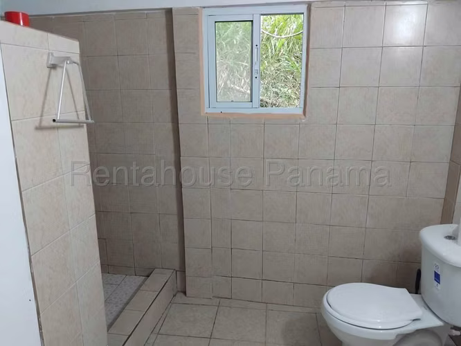 VENTA DE LOTE CON CABAÑA EN ALTOS DE  CERRO AZUL HQ