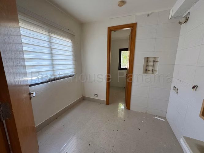 VENTA DE APARTAMENTO EN SAN CARLOS MCD25-6952