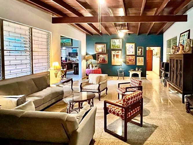 Venta de Espectacular Casa en las Cumbres - Imagen 3