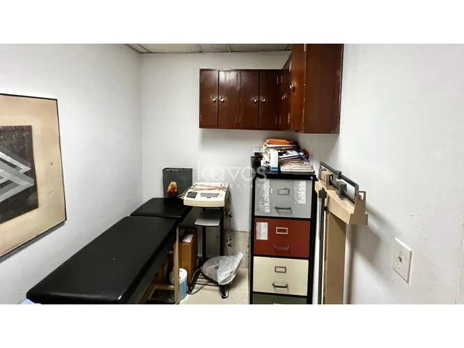 VENTA DE CONSULTORIO EQUIPADO CON VISTAS A LA CIUDAD - PUNTA PAITILLA - Imagen 6