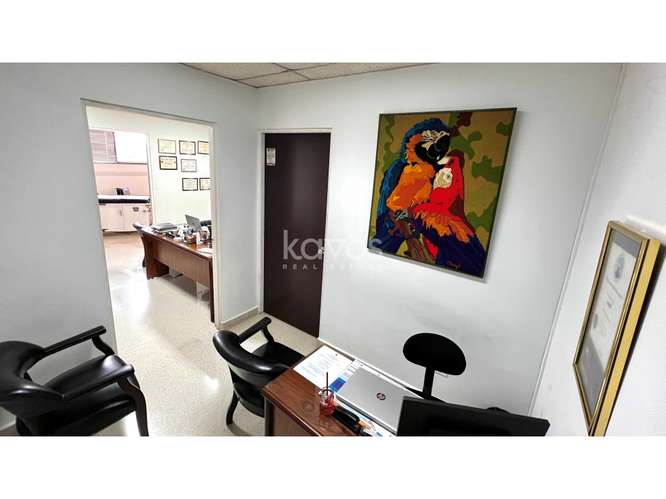 VENTA DE CONSULTORIO EQUIPADO CON VISTAS A LA CIUDAD - PUNTA PAITILLA - Imagen 3