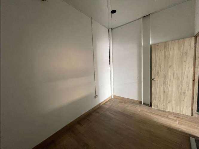 SE ALQUILA LOCAL EN MIDTOWN PLAZA TUMBA MUERTO CON MEZZANINE