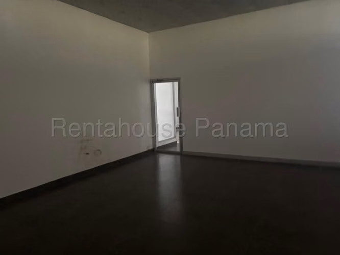Local Comercial en Alquiler en Ancon JG