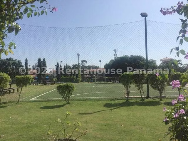 Venta de casa en Costa del Este   AK