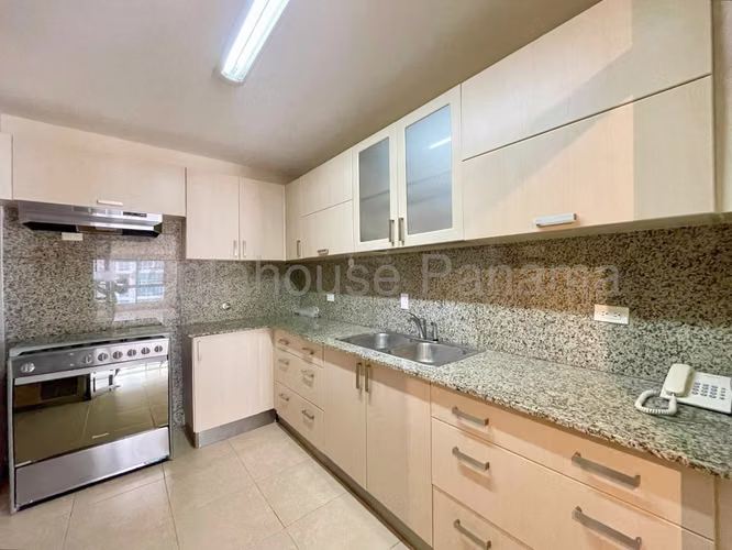 Venta de apartamento en Costa del Este   AK