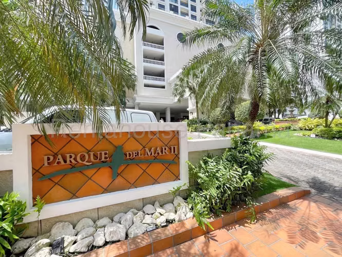 Venta de apartamento en Costa del Este   AK