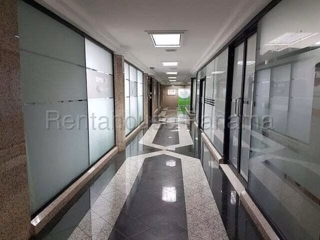 Oficina Comercial en Alquiler en Obarrio JG