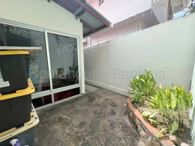 Venta de casa en Condado del Rey   AK