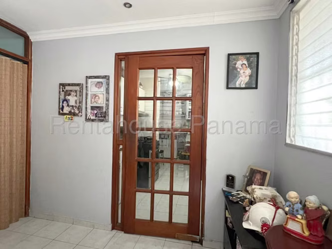 Venta de casa en Condado del Rey   AK