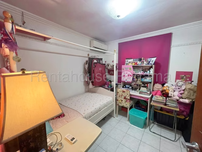 Venta de casa en Condado del Rey   AK