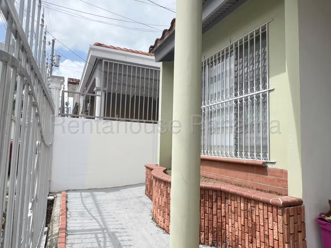 Venta de casa en Condado del Rey   AK