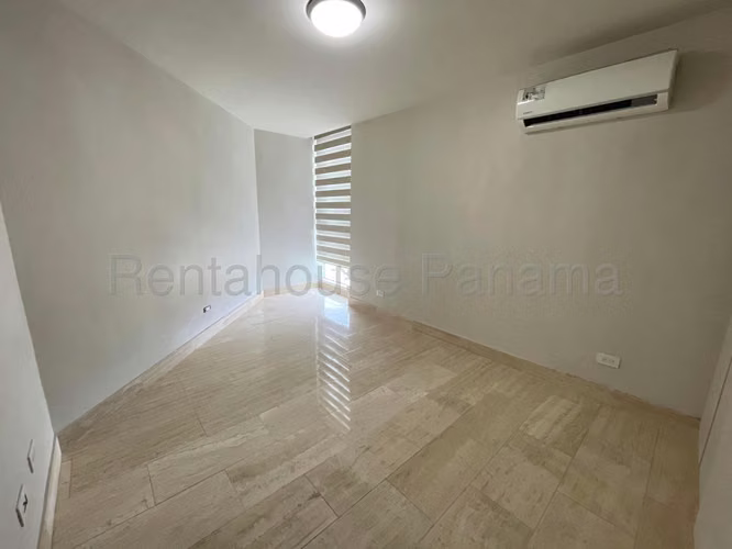 Venta de Lujoso Apartamento en Costa del Este Ph Regent Mts2: 95.63 PD