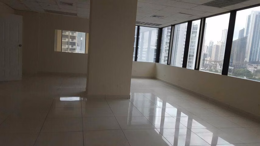 Oficina Comercial en Alquiler en Obarrio JG