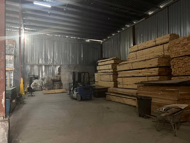 ALQUILER BODEGA COMPLEJO MAÑANITA SEGURIDAD 550M2 VV