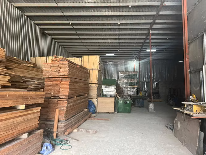 ALQUILER BODEGA COMPLEJO MAÑANITA SEGURIDAD 550M2 VV