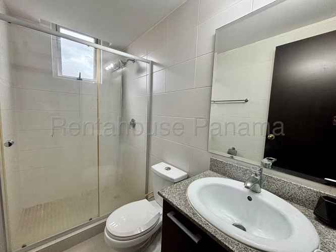Venta de apartamento en Altos del Golf   AK